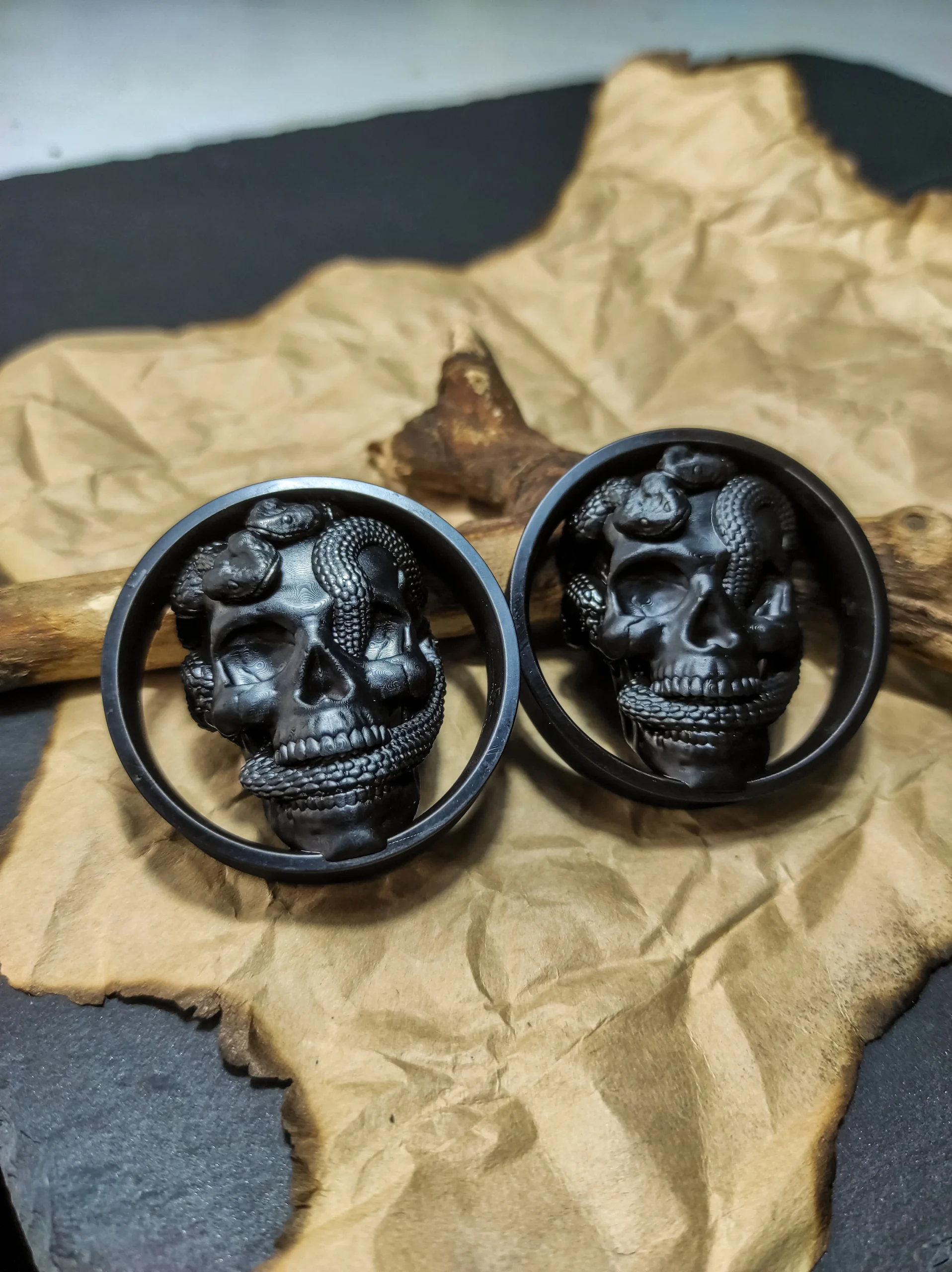 Skull and Snakes - Double Flared Ear Plugs - Image 4