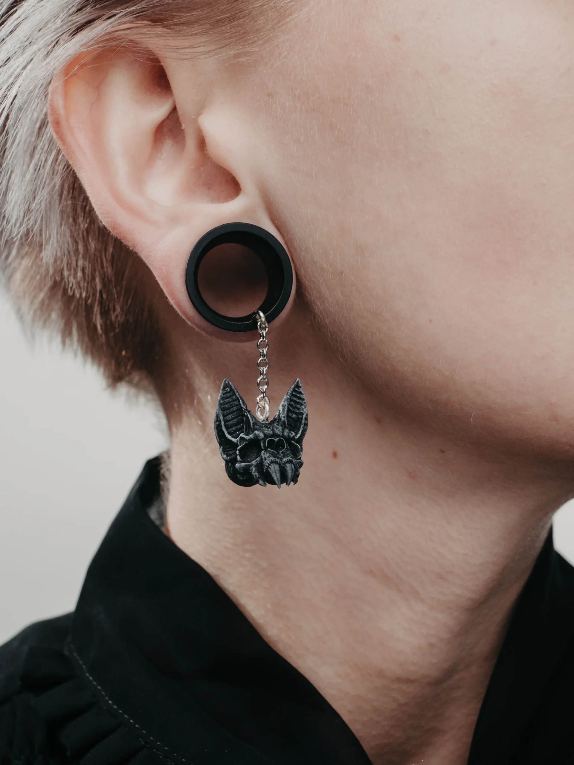 Tunnels with dangle Bat Skull - Double Flared