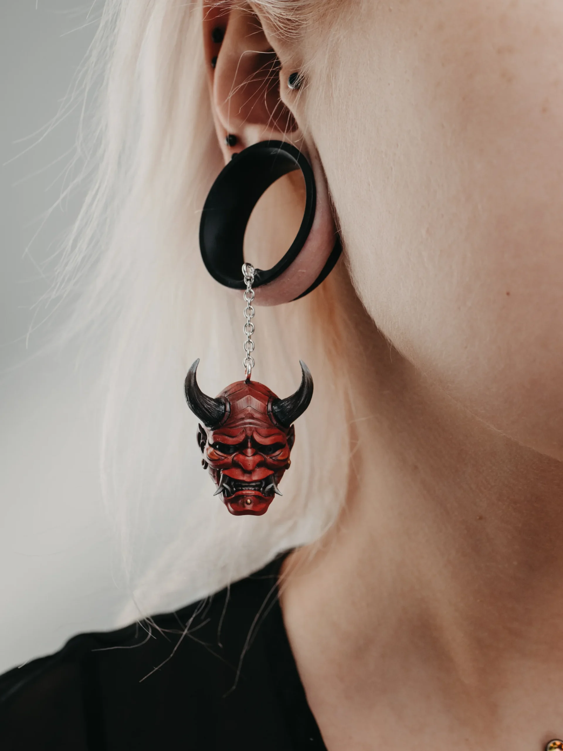 Tunnels with dangle Hannya - Double Flared